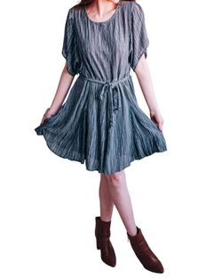 Style 1-946155093-74 BiBi Gray Size 4 1-946155093-74 Belt Tall Height Cocktail Dress on Queenly