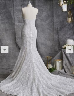 Style 23SC046 Maggie Sottero White Size 12 Tulle Sleeves Flare Mermaid Dress on Queenly