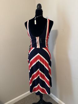 Express Red Size 8 Jersey Mini Cocktail Dress on Queenly
