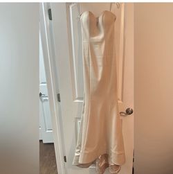 Nude Size 0 Mermaid Dress on Queenly