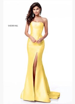 Style 51671 Sherri Hill Yellow Size 4 Prom Mermaid Dress on Queenly