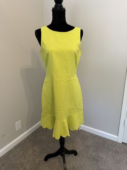 Green Size 8 Cocktail Dress on Queenly