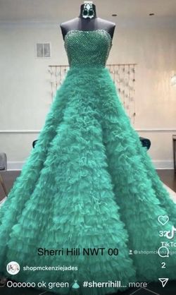 Style 54332 Sherri Hill Green Size 00 Floor Length Strapless Jewelled Ball gown on Queenly