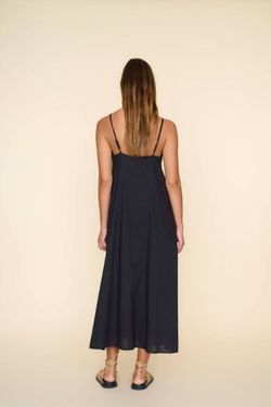 Style 1-260692221-74 XIRENA Black Size 4 Floor Length 1-260692221-74 Side Slit Straight Dress on Queenly