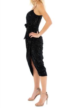 Style 1-3003235766-892-1 SAYLOR Black Size 8 Sequined Jersey Velvet Cocktail Dress on Queenly