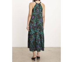 Style 1-30148216-70 Velvet by Graham & Spencer Green Size 0 Tall Height Belt Cocktail Dress on Queenly
