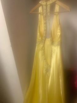 Yellow Size 16 Mermaid Dress on Queenly