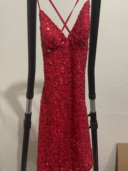 Alyce Paris Red Size 0 Plunge Pageant Cocktail Dress on Queenly