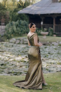 Style 232M1555 Terani Couture Gold Size 2 Tall Height Floor Length Side slit Dress on Queenly