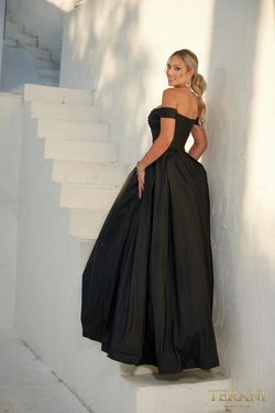 Style 241P2075 Terani Couture Black Size 6 241p2075 Floor Length Tall Height Ball gown on Queenly