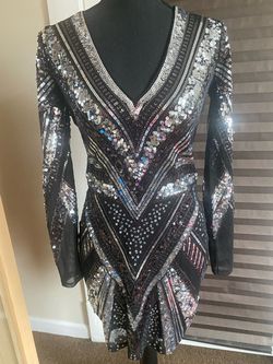 Express Silver Size 0 50 Off Sequined Cocktail Dress on Queenly