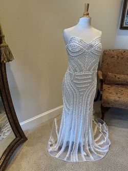 Style Strapless Crystal Beaded Pageant Gown Darius Cordell White Size 8 Strapless Floor Length Mermaid Dress on Queenly
