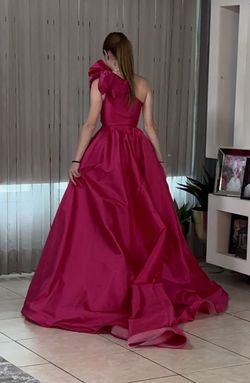 Tania Moreno Designer Pink Size 0 One Shoulder Jersey Short Height Ball gown on Queenly