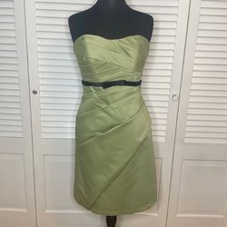Style 7400 Eden Green Size 10 Cocktail Dress on Queenly
