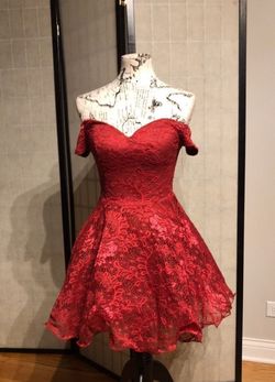 Windsor Red Size 8 Padded Lace Nightclub Cocktail Dress on Queenly