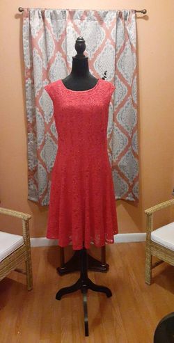 Leslie Fay Red Size 10 Cocktail Dress on Queenly