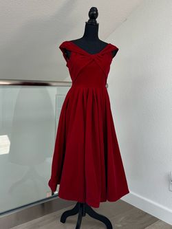 Red Size 2 Train Dress on Queenly