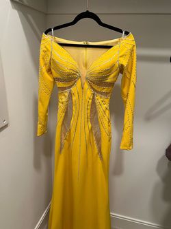 Yellow Size 2 Mermaid Dress on Queenly