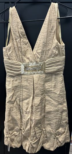 BCBGMAXAZRIA Nude Size 2 Flare Prom Cocktail Dress on Queenly