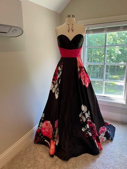 Mac Duggal Multicolor Size 0 Pageant Prom Ball gown on Queenly