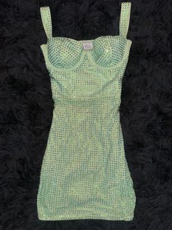 Oh polly Light Green Size 0 Wedding Guest Square Cocktail Dress on Queenly