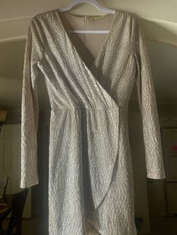 Gianni Bini Gold Size 4 Mini 50 Off Cocktail Dress on Queenly