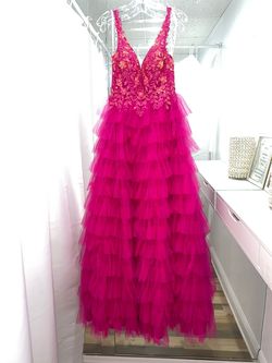 Style EW35059 Ellie Wilde Pink Size 4 Prom Ball gown on Queenly