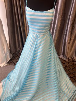 Style 1697 Ashley Lauren Blue Size 18 Jersey Square Neck 70 Off Ball gown on Queenly