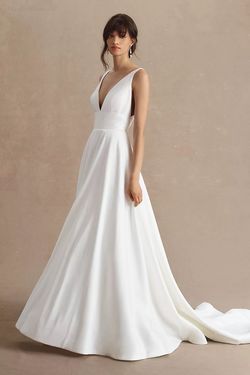 Style Charlotte Jenny Yoo White Size 24 Charlotte 50 Off Train Ball gown on Queenly