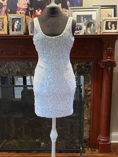 White Size 4 Cocktail Dress on Queenly