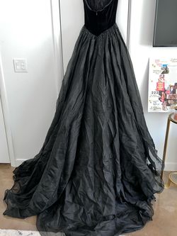 Johnathan Kayne Black Size 2 Strapless Velvet Jewelled Train Dress on Queenly