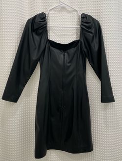 Alice + Olivia Black Size 2 Mini 50 Off Long Sleeve Cocktail Dress on Queenly