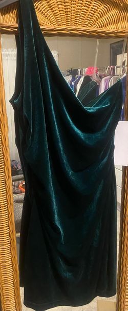 Style GEI4280 Honey and Rosie Green Size 12 Homecoming Velvet Plus Size One Shoulder Cocktail Dress on Queenly