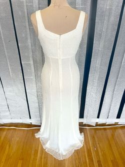 White Size 8 Straight Dress on Queenly