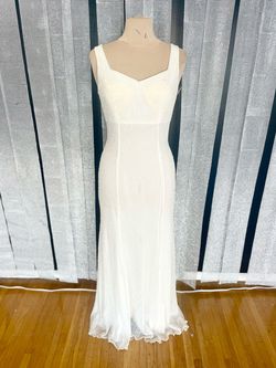 White Size 8 Straight Dress on Queenly