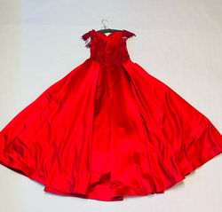 Red Size 10 Ball gown on Queenly