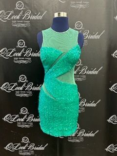 Green Size 4 Cocktail Dress on Queenly