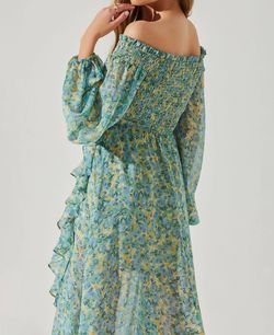 Style 1-1149084014-892 ASTR Green Size 8 Print Sleeves Ruffles Side slit Dress on Queenly