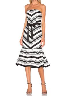 Style 1-184811343-70 ALEXIS White Size 0 Spandex Belt Cocktail Dress on Queenly