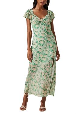 Style 1-2197440101-892 ASTR Green Size 8 V Neck Cocktail Dress on Queenly