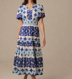 Style 1-2911310605-70 Lavi Blue Size 0 Mini V Neck Sleeves Cocktail Dress on Queenly