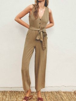 Style 1-659857203-892 DRESS FORUM Green Size 8 V Neck Jumpsuit Dress on Queenly