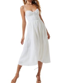 Style 1-571428778-2901 ASTR White Size 8 Pockets Cocktail Dress on Queenly