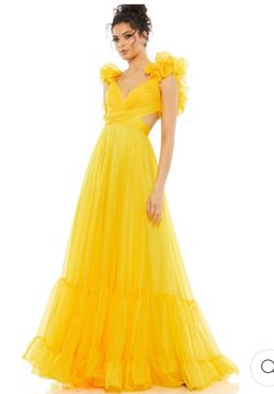 Mac Duggal Yellow Size 2 Prom 50 Off Pageant Ball gown on Queenly