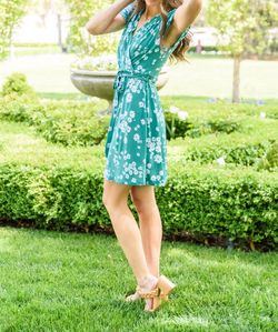 Style 1-4029210091-74 GILLI Green Size 4 Spandex Floral Cocktail Dress on Queenly