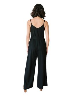 Style 1-628272392-74 ANDREE BY UNIT Black Size 4 Tall Height Polyester Floor Length 1-628272392-74 Jumpsuit Dress on Queenly