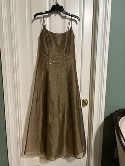 BETSY & ADAM Gold Size 6 Halter Party A-line Dress on Queenly