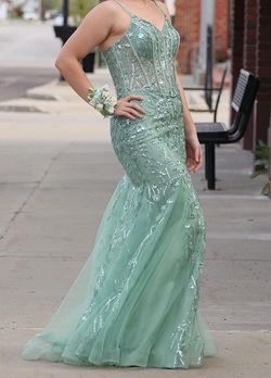 Green Size 8 Mermaid Dress on Queenly