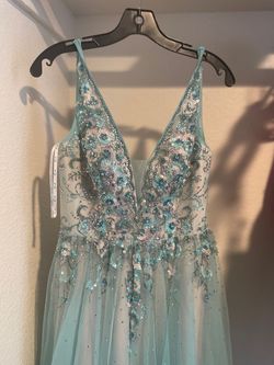 Camille La Vie Blue Size 6 Prom Pageant Ball gown on Queenly