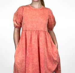 Style 1-3942136445-74 VERY J Orange Size 4 Sleeves 1-3942136445-74 Peach Cocktail Dress on Queenly